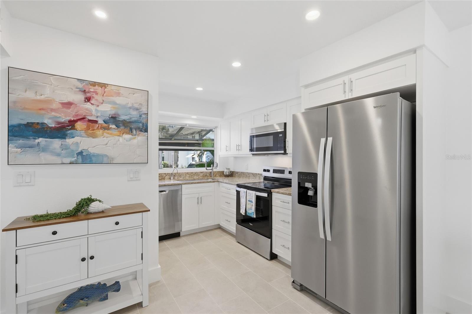 PELICAN HARBOUR & BEACH CLUB - Residential