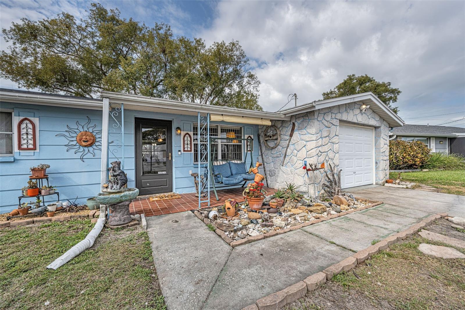 FOREST HILLS - Residential