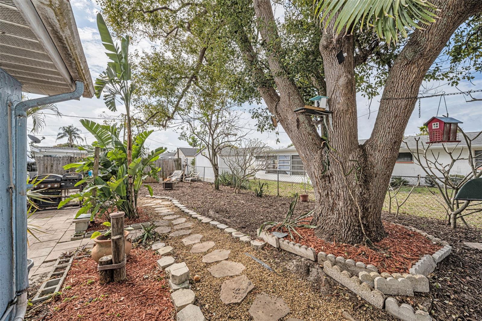 FOREST HILLS - Residential