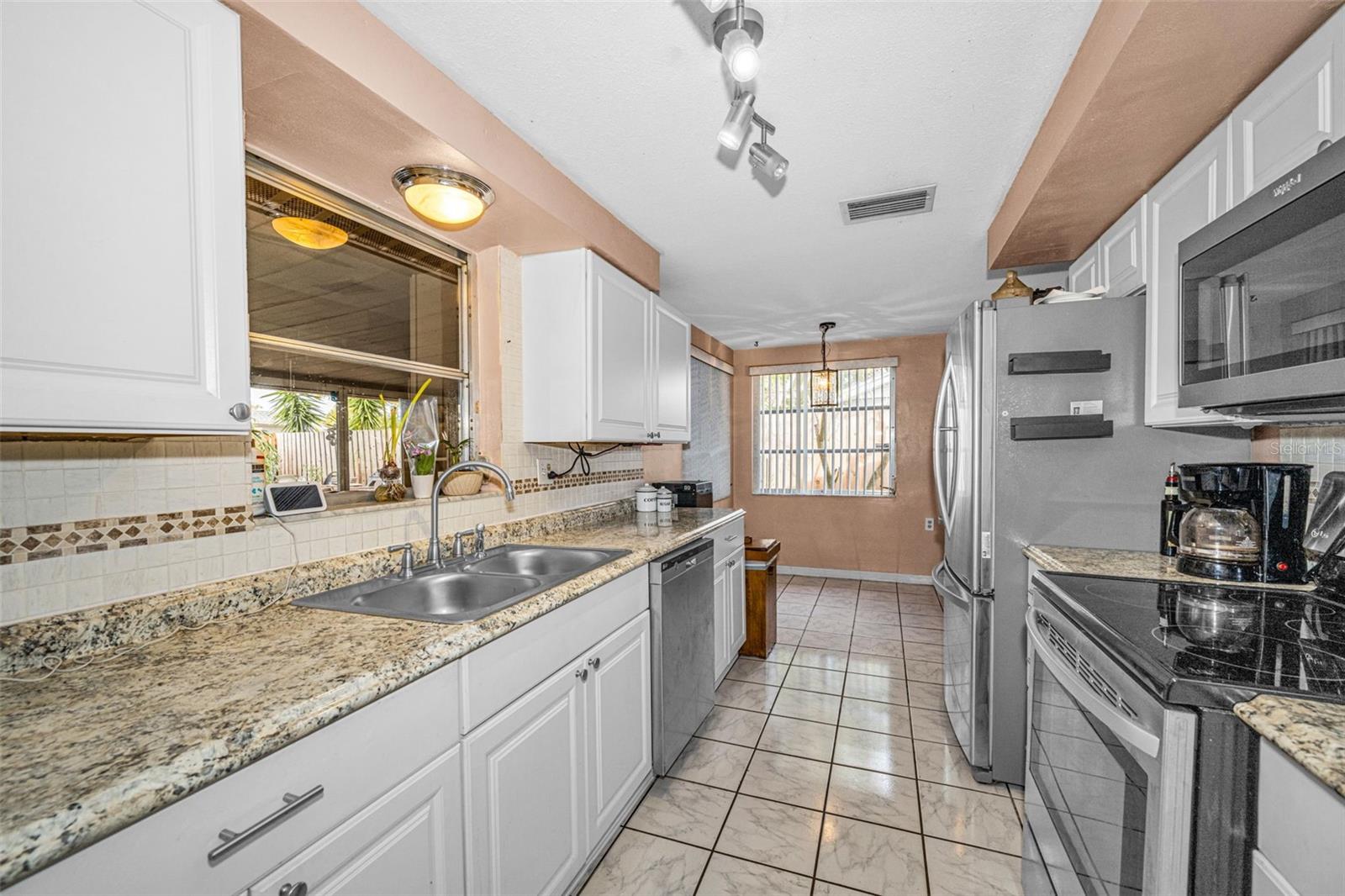 FOREST HILLS - Residential