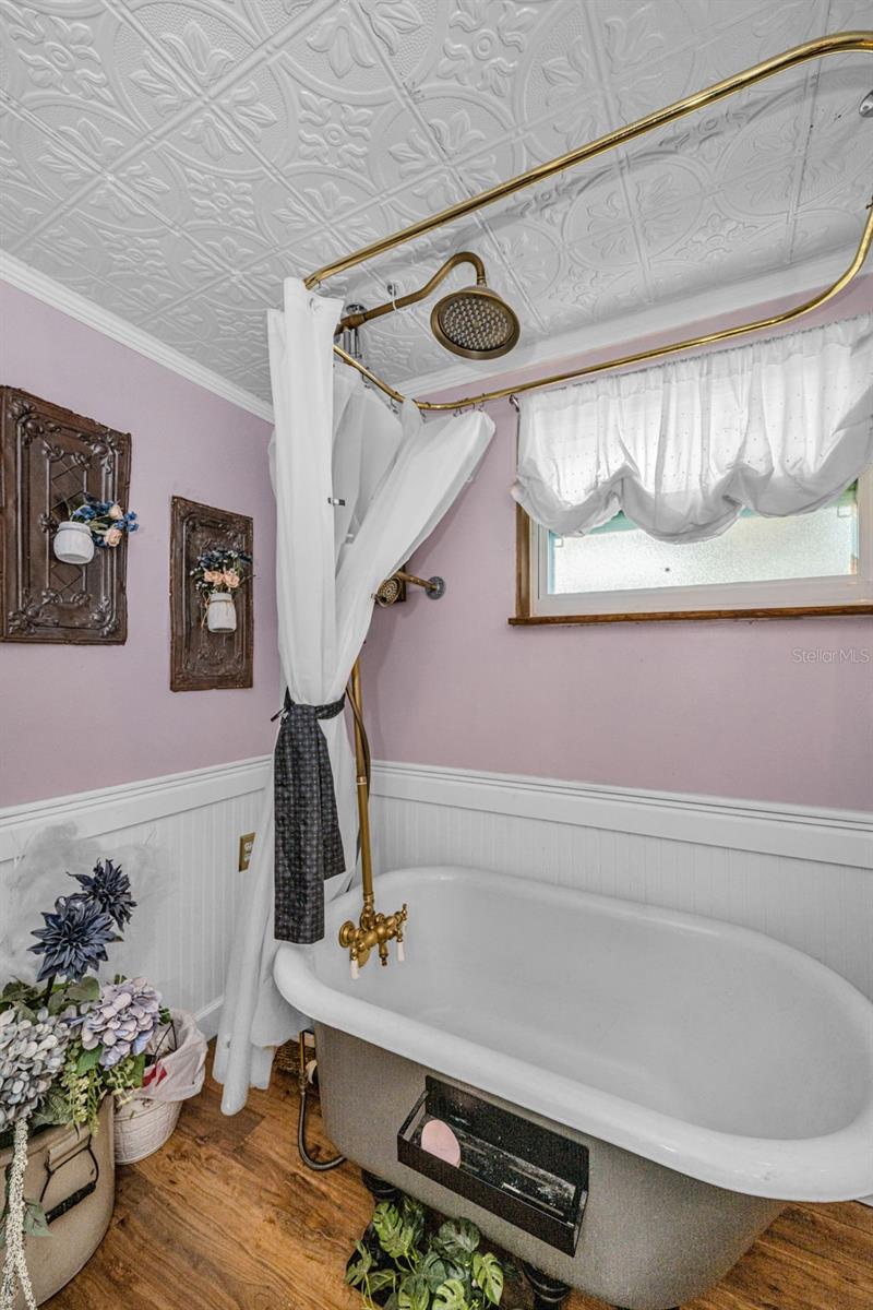 FOREST HILLS - Residential