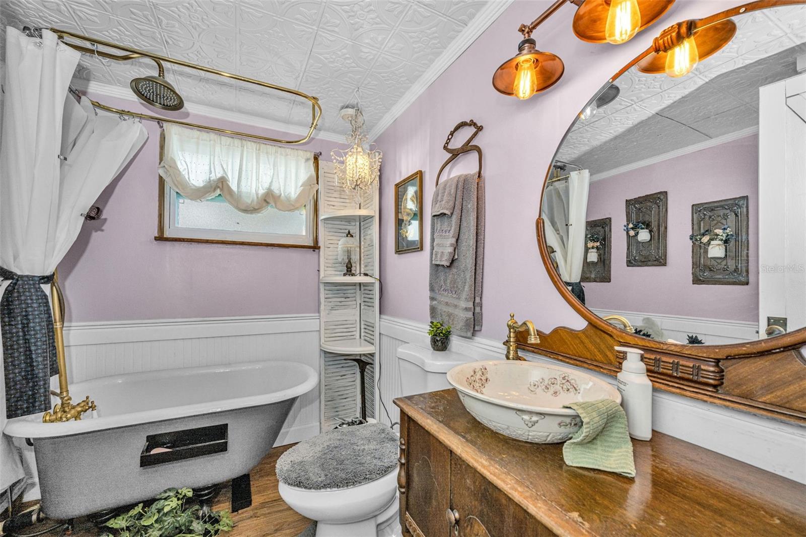 FOREST HILLS - Residential