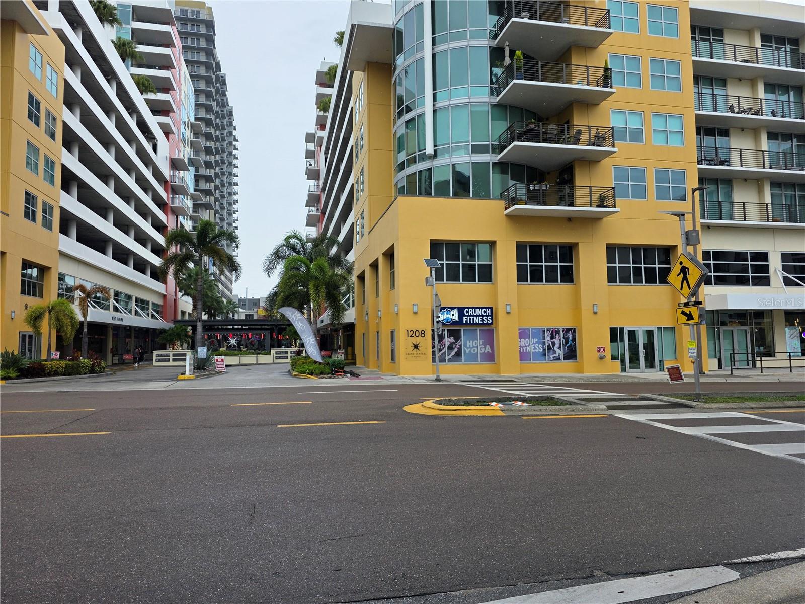 1208 E KENNEDY BOULEVARD 1020