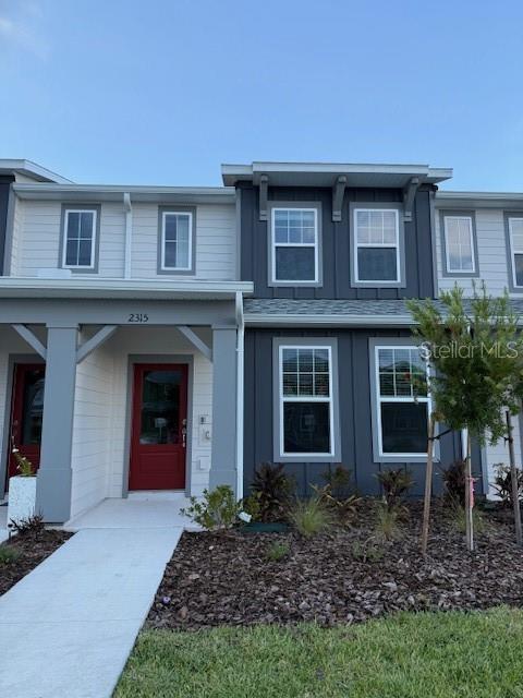 Welcome to this beautiful Brand new 3-bedroom, 2.5-bath townhome featuring a 2-car garage and modern design throughout.
The first floor features modern 18" tile, while the second floor offers cozy carpeted bedrooms. The master suite includes a walk-in closet and a double-sink vanity for added convenience.
Modern kitchen, with stainless steel appliances, and quartz counter tops on kitchen and baths.
Tohoqua community amenities include a Club house fitness center, resort-style swimming pool, tennis courts and playground, great schools, and a location convenient to everything. This home offers the ideal blend of comfort, convenience, and community living. Don't miss the opportunity to make this your new home!