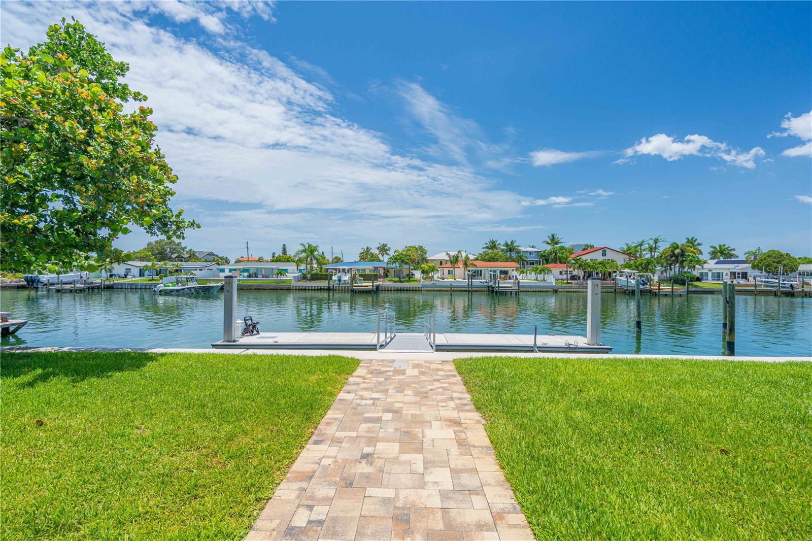 BELLE VISTA POINT 2ND ADD - Residential