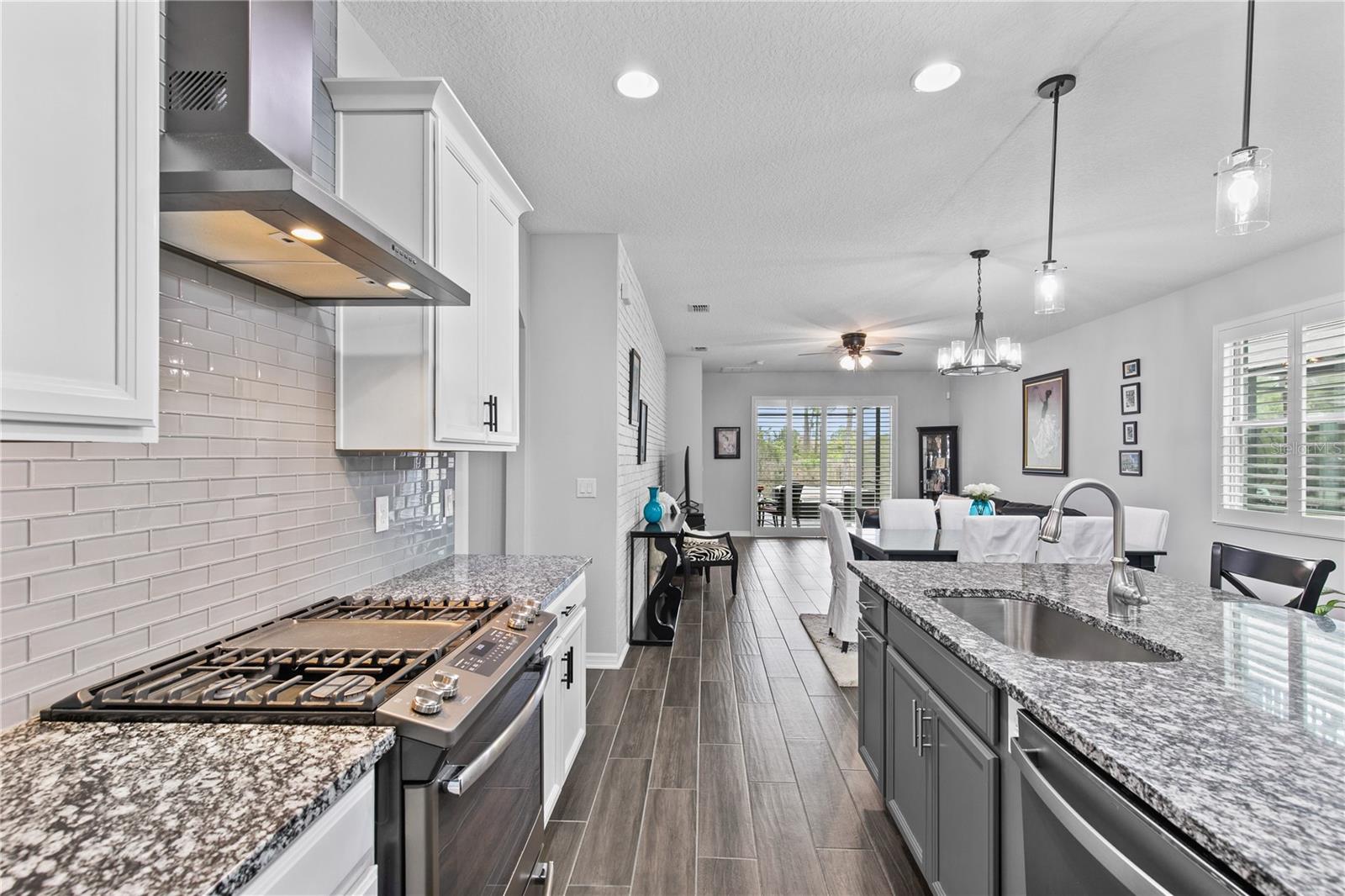 RIVIERA BELLA UN 7 - Residential