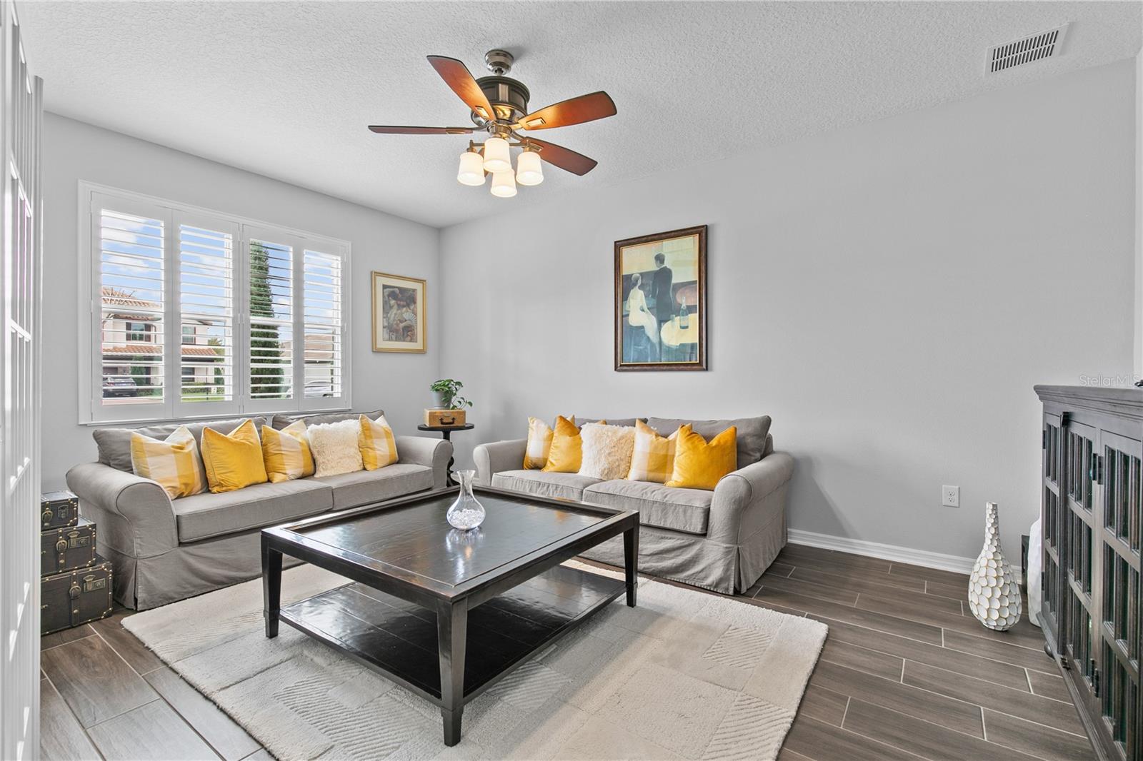 RIVIERA BELLA UN 7 - Residential