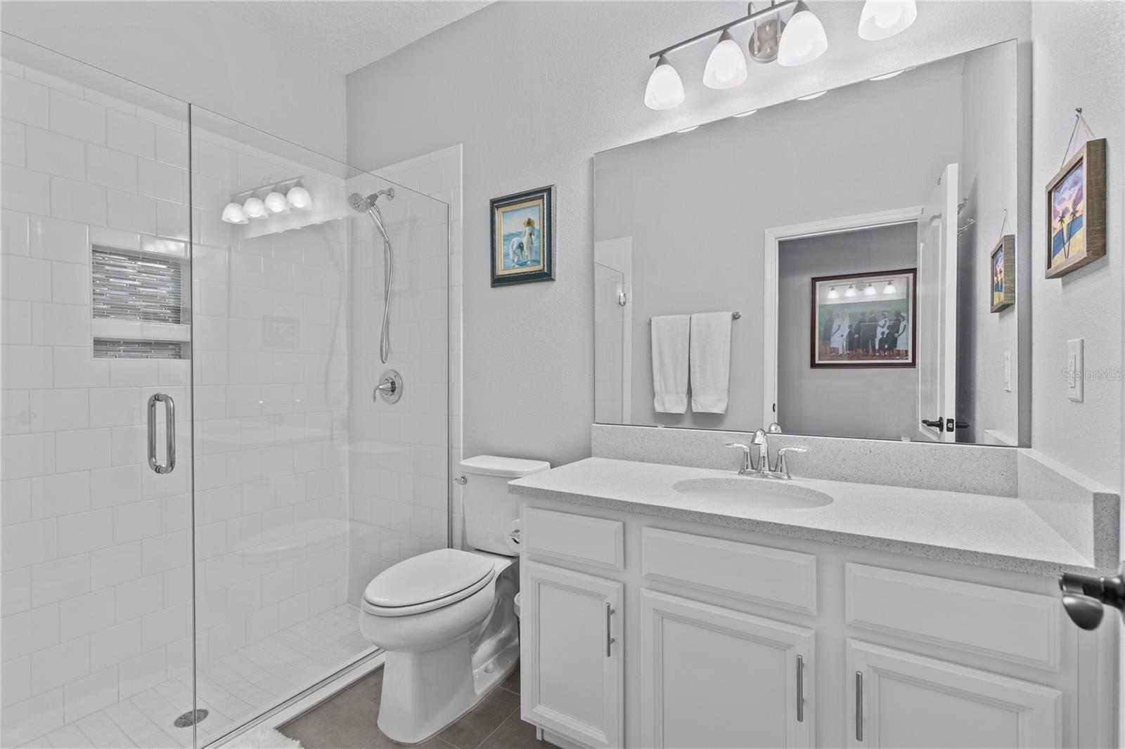 RIVIERA BELLA UN 7 - Residential