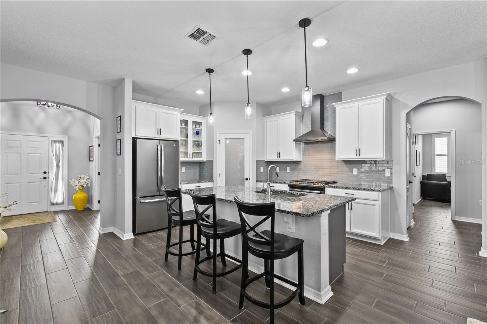 RIVIERA BELLA UN 7 - Residential