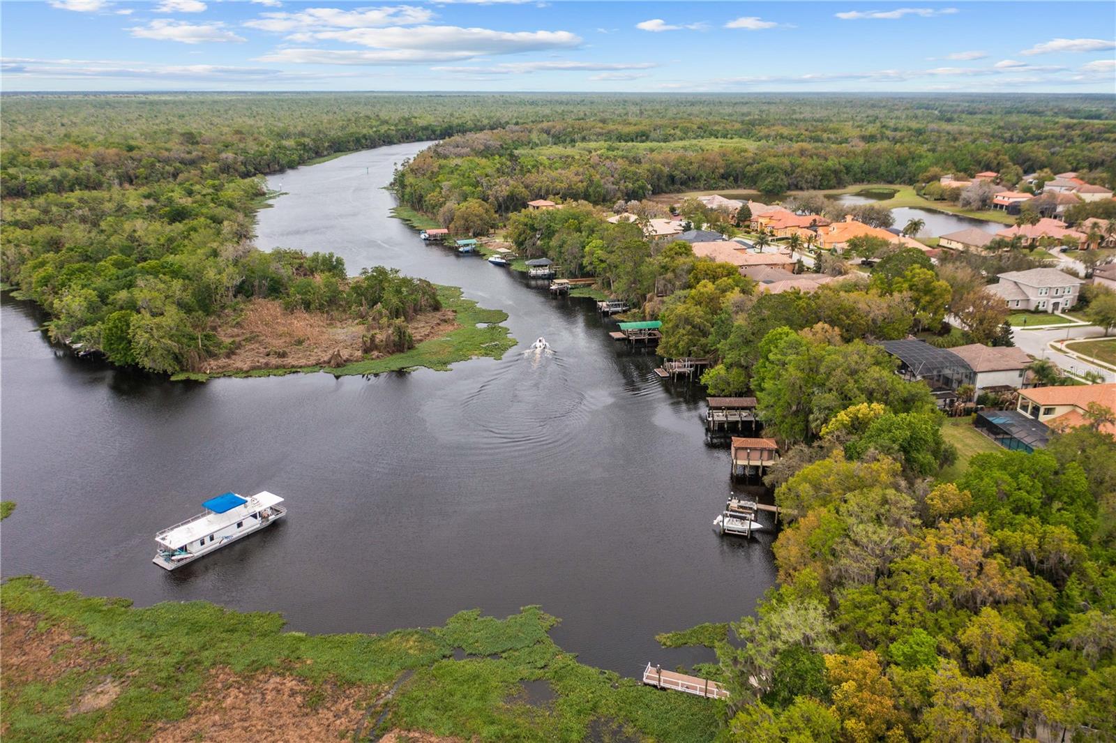 RIVIERA BELLA UN 7 - Residential