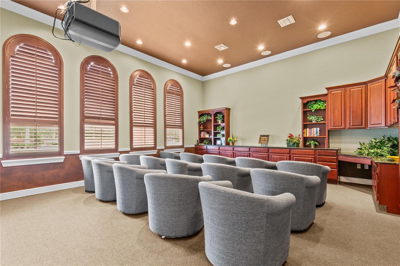 RIVIERA BELLA UN 7 - Residential