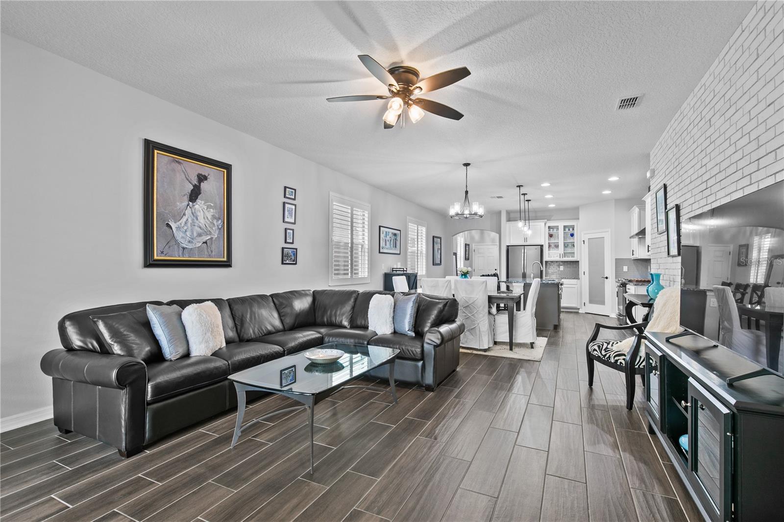 RIVIERA BELLA UN 7 - Residential