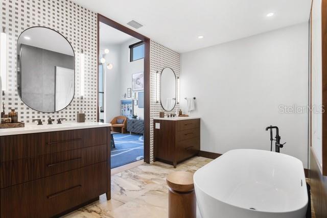 BAYWAY ISLES - Residential