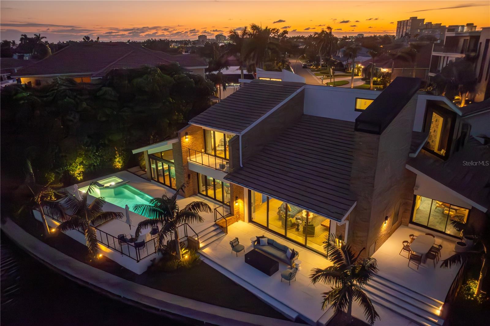 BAYWAY ISLES - Residential