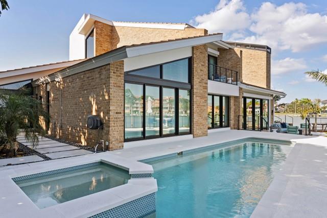 BAYWAY ISLES - Residential