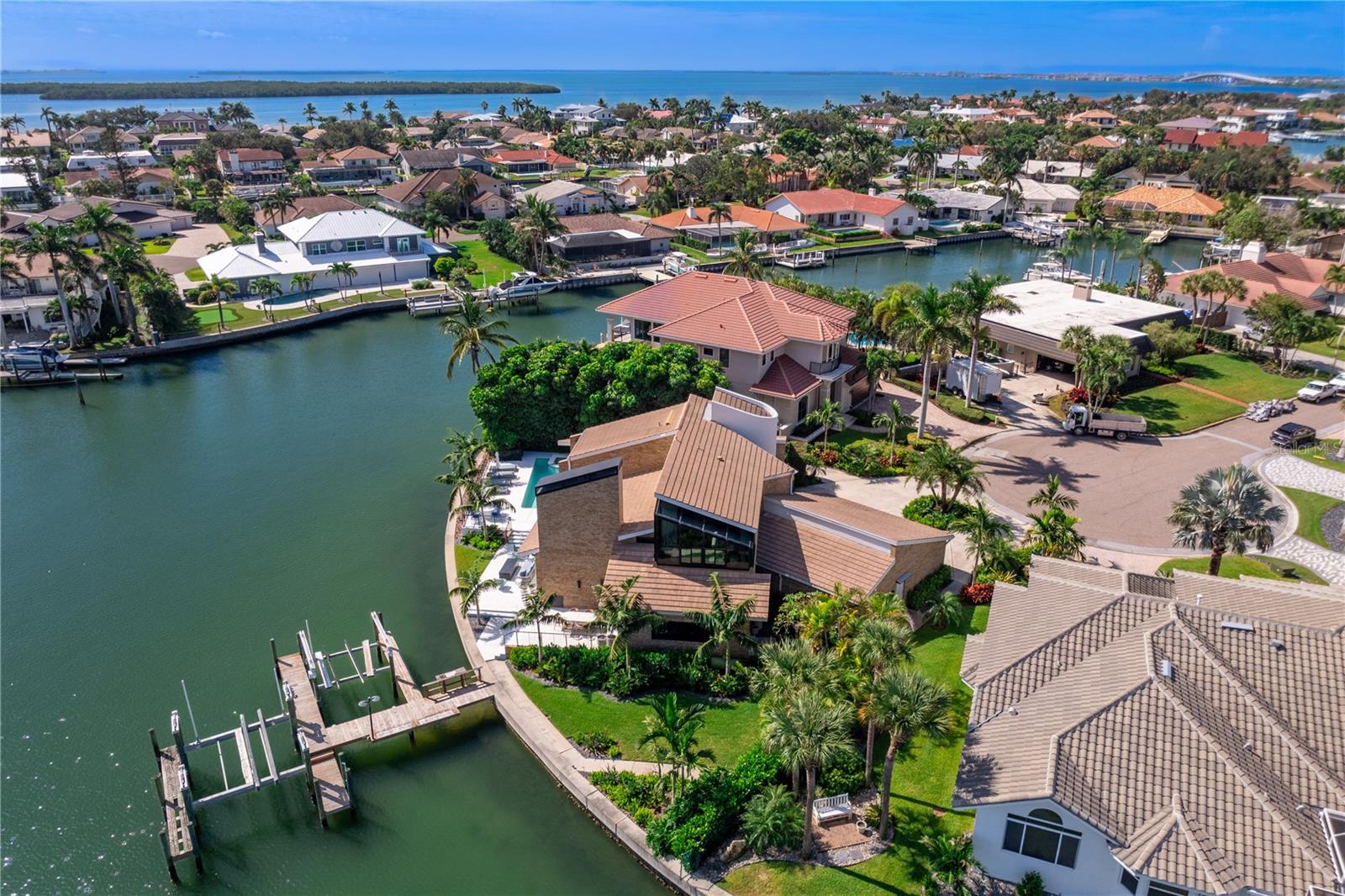 BAYWAY ISLES - Residential
