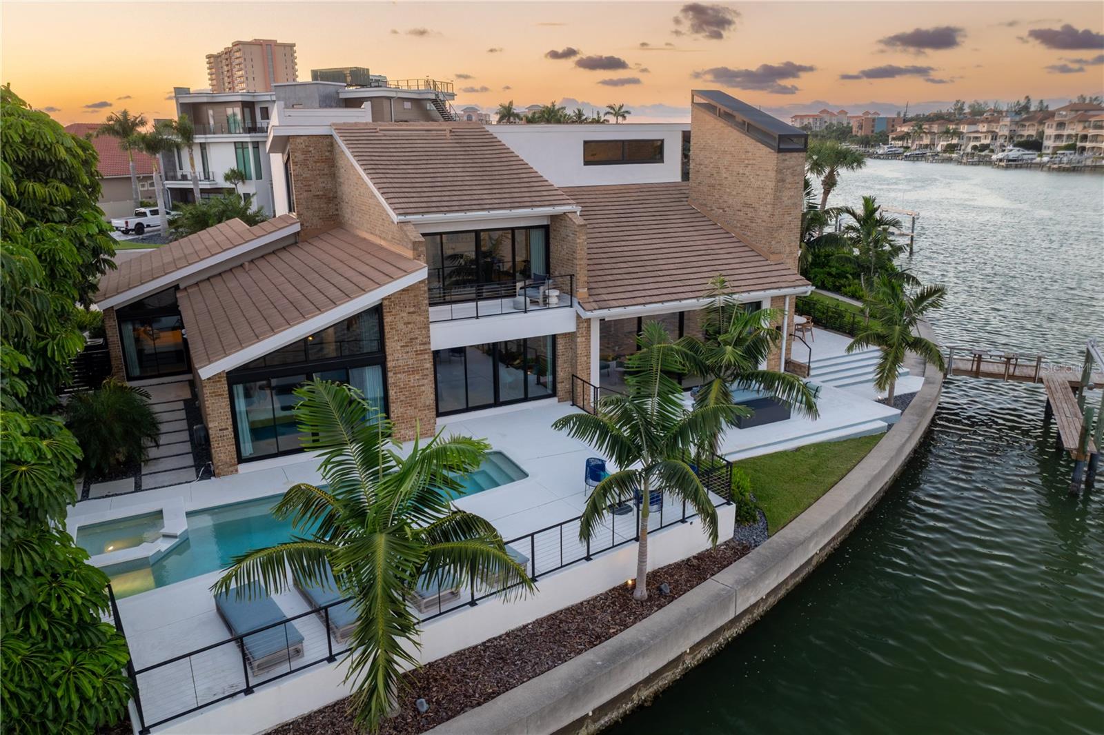 BAYWAY ISLES - Residential