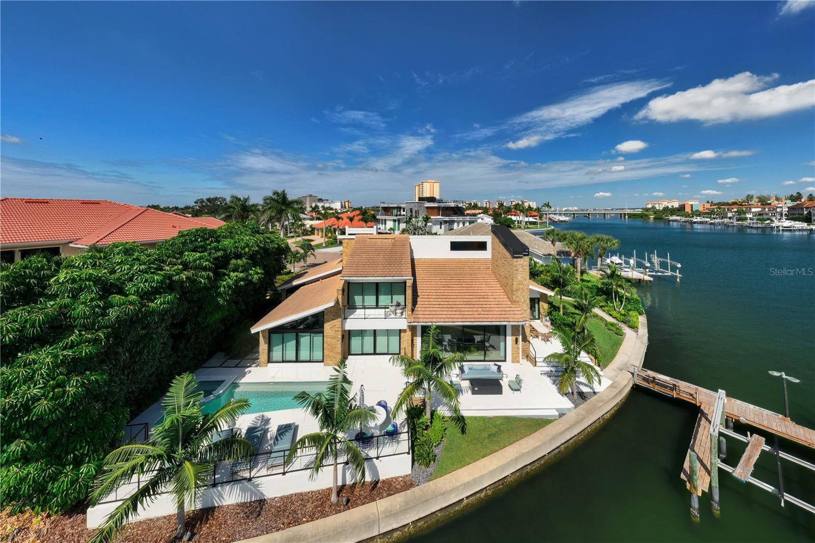 BAYWAY ISLES - Residential