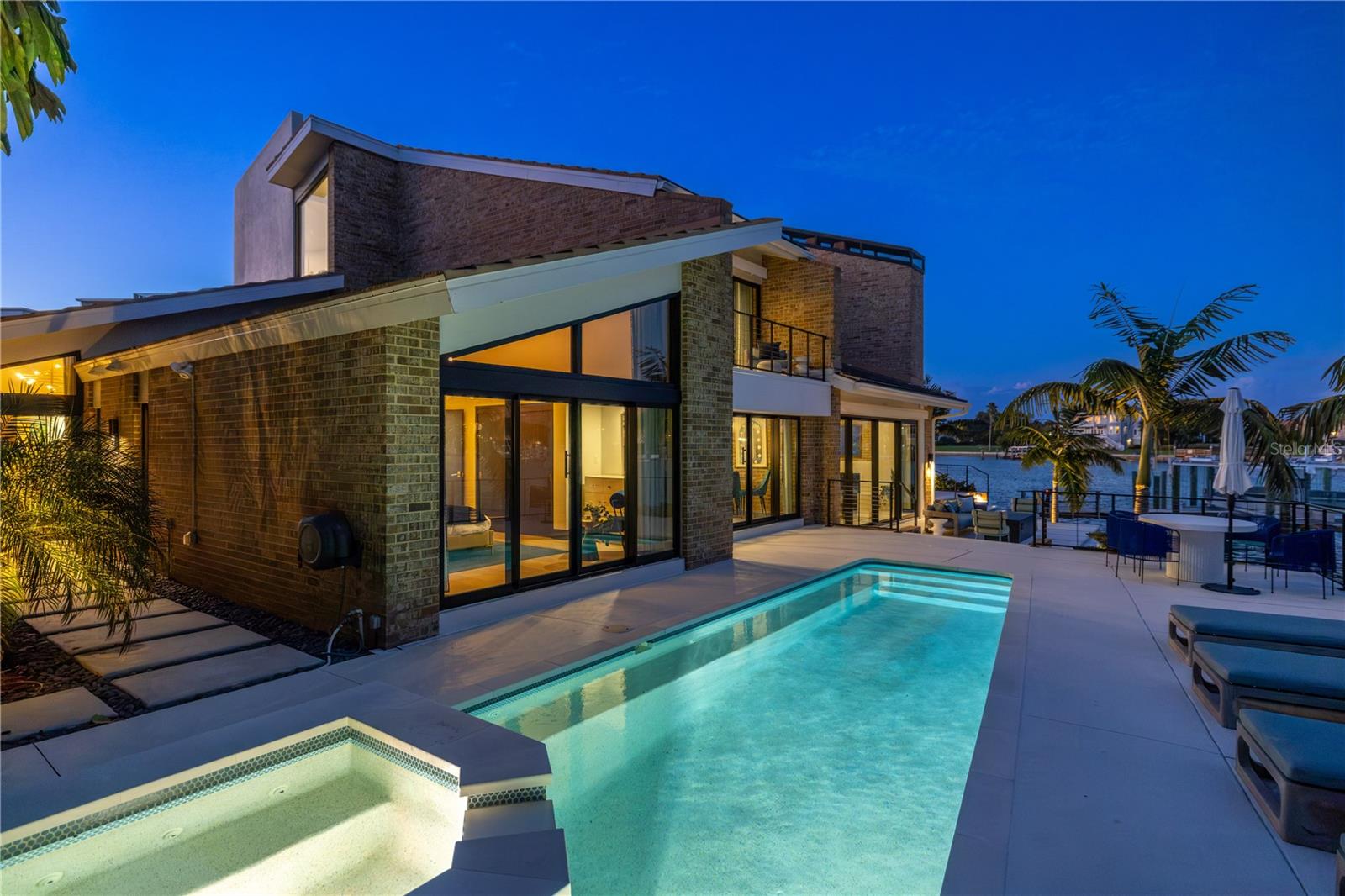 BAYWAY ISLES - Residential