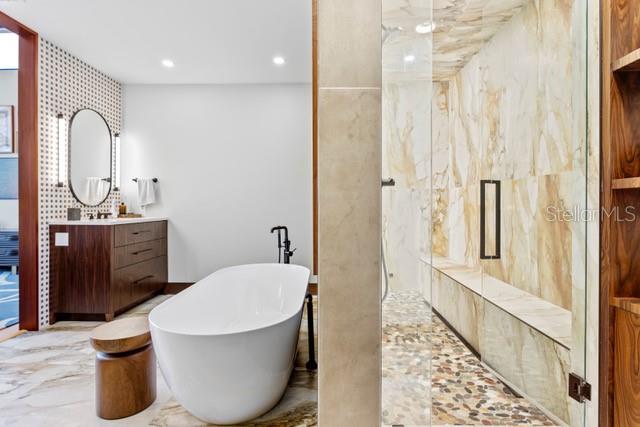 BAYWAY ISLES - Residential