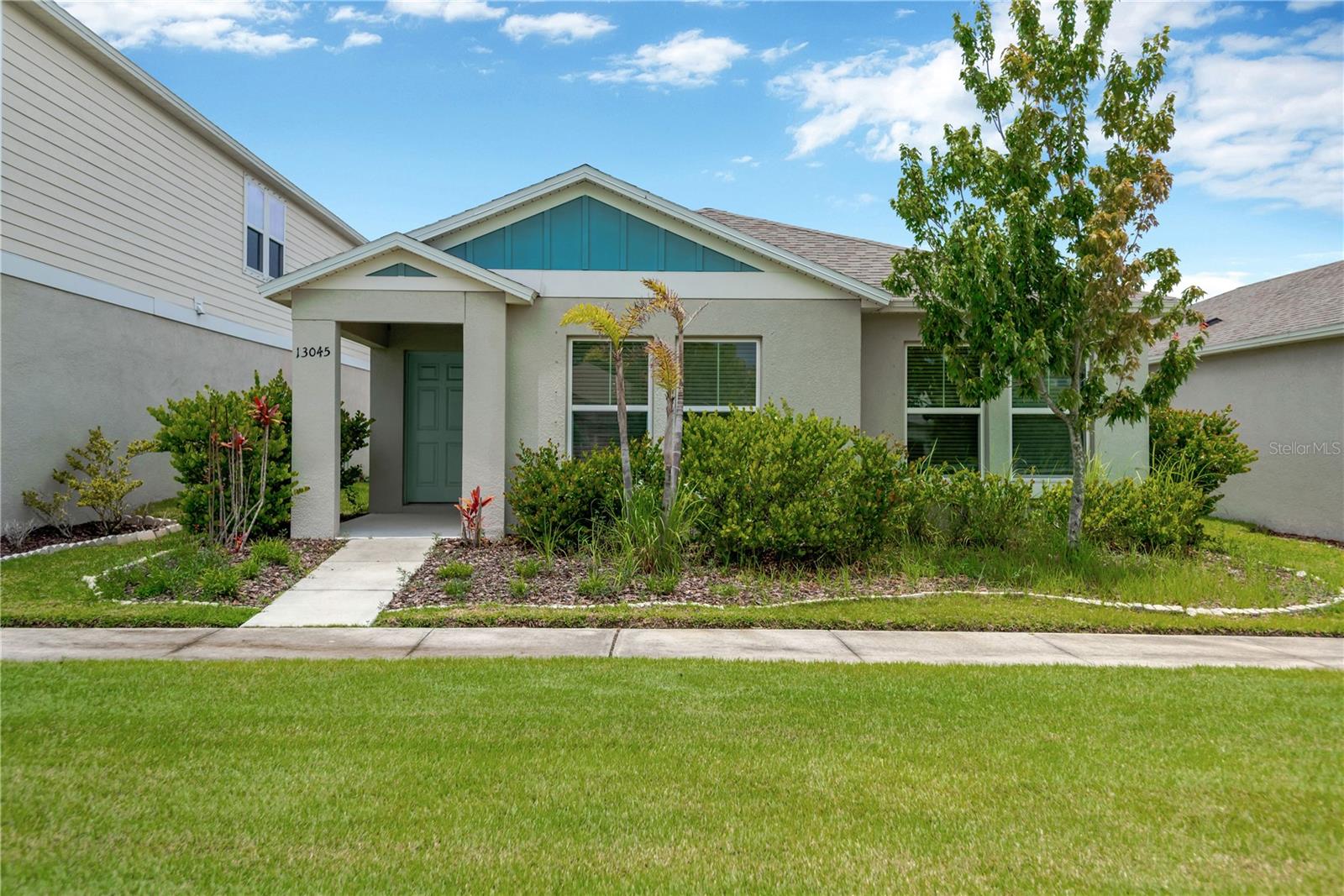 Well-maintained 4BR/2BA home in sought-after Triple Creek! Features include a split floor plan, modern kitchen with granite countertops, stainless steel appliances, and a large island. Enjoy a private, fenced backyard perfect for entertaining. Resort-style amenities include pools, courts, gym, and more. Conveniently located near shops, dining, I-75, and just 30 minutes to Tampa or the beach!