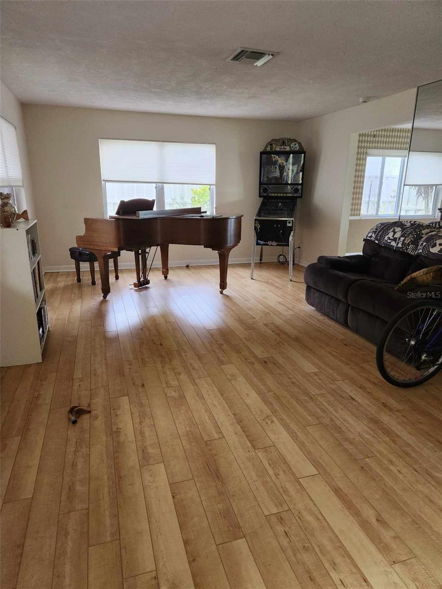 SOUTH CSWY ISLE YACHT CLUB 2ND ADD - Residential