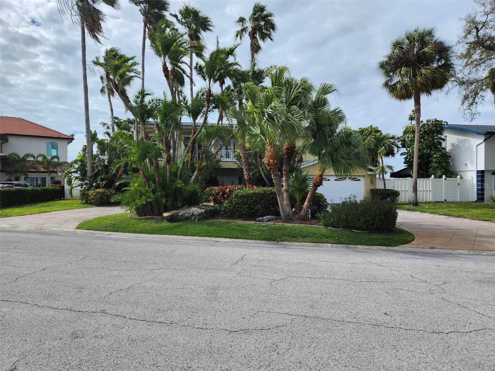 SOUTH CSWY ISLE YACHT CLUB 2ND ADD - Residential