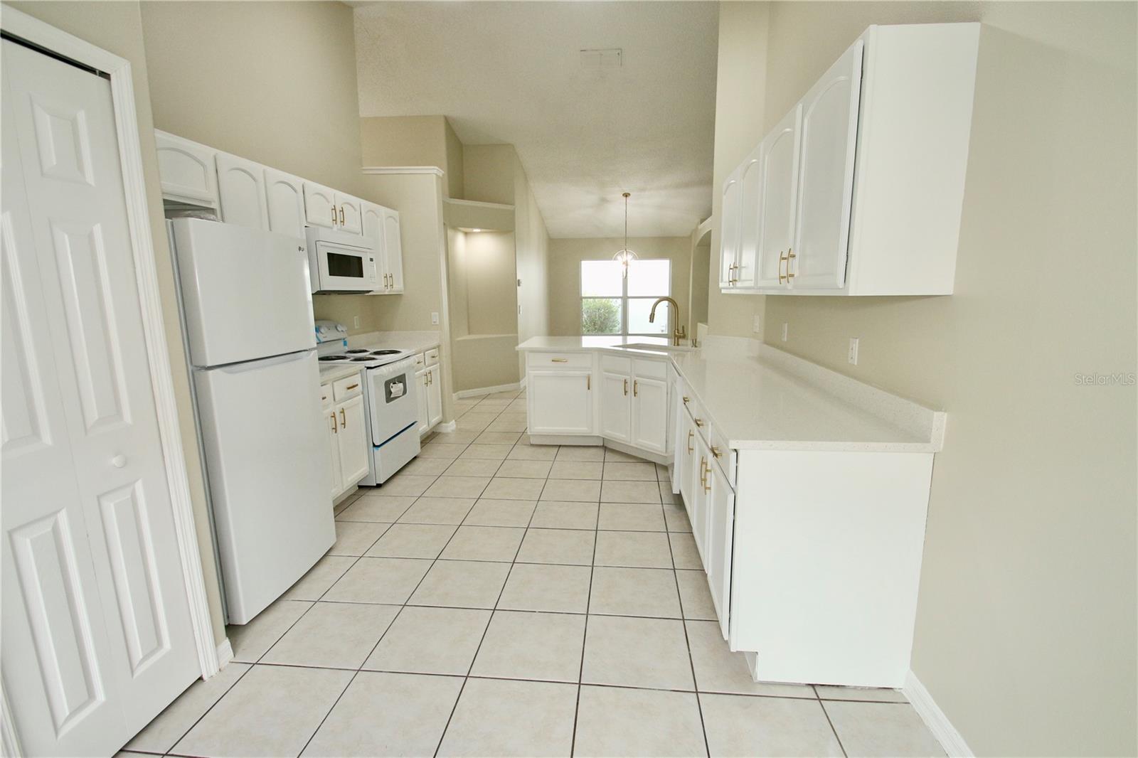 GREEN VALLEY WEST - Residential Lease