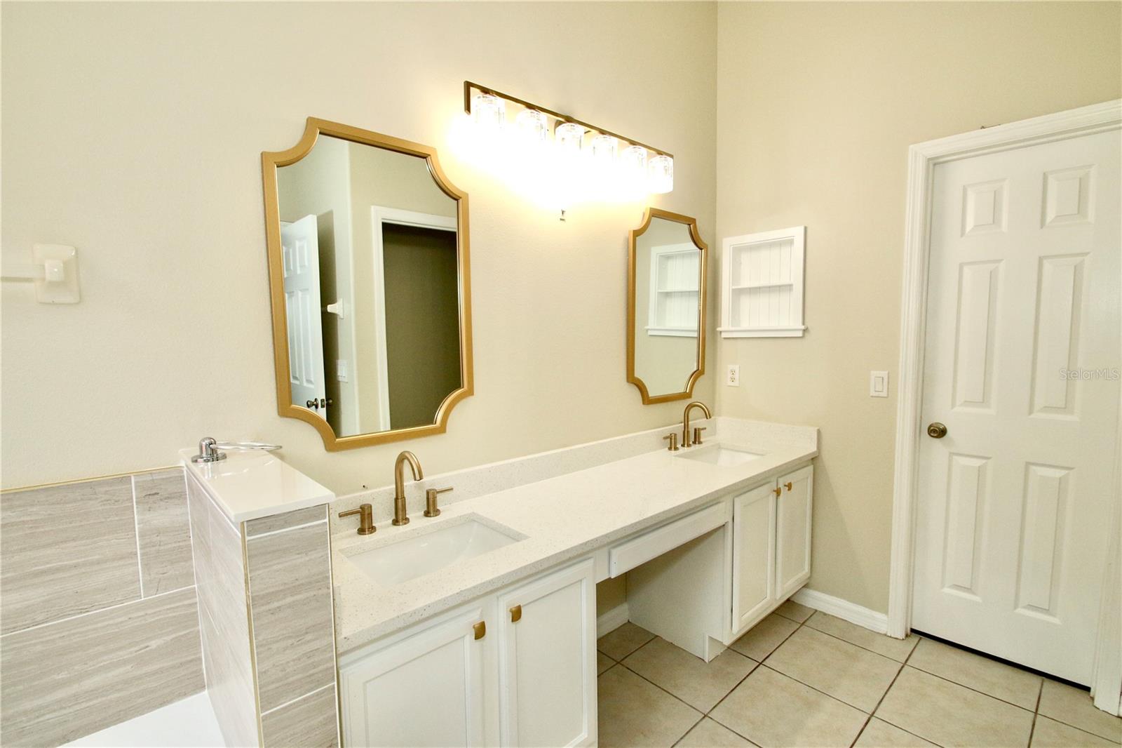 GREEN VALLEY WEST - Residential Lease