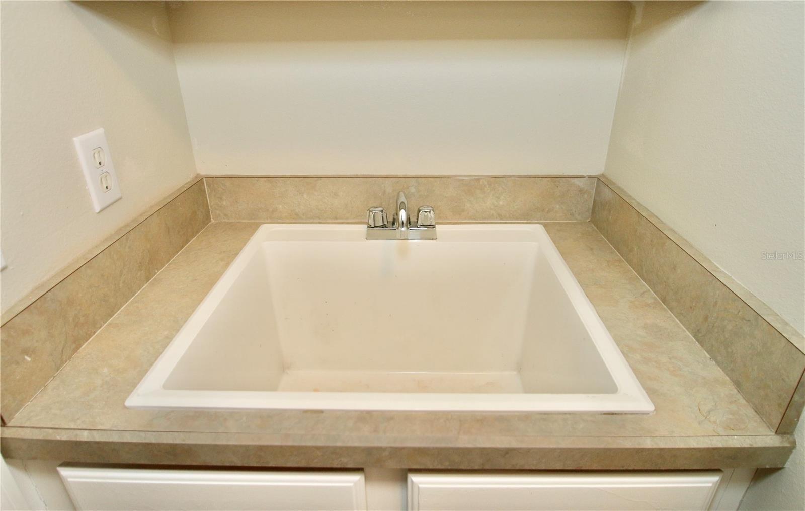 GREEN VALLEY WEST - Residential Lease