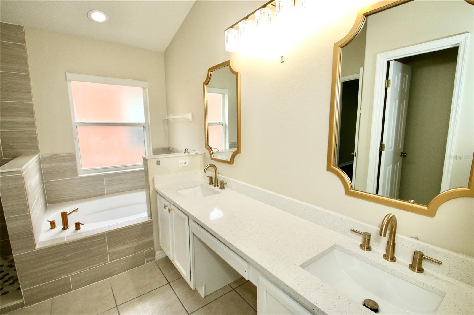 GREEN VALLEY WEST - Residential Lease