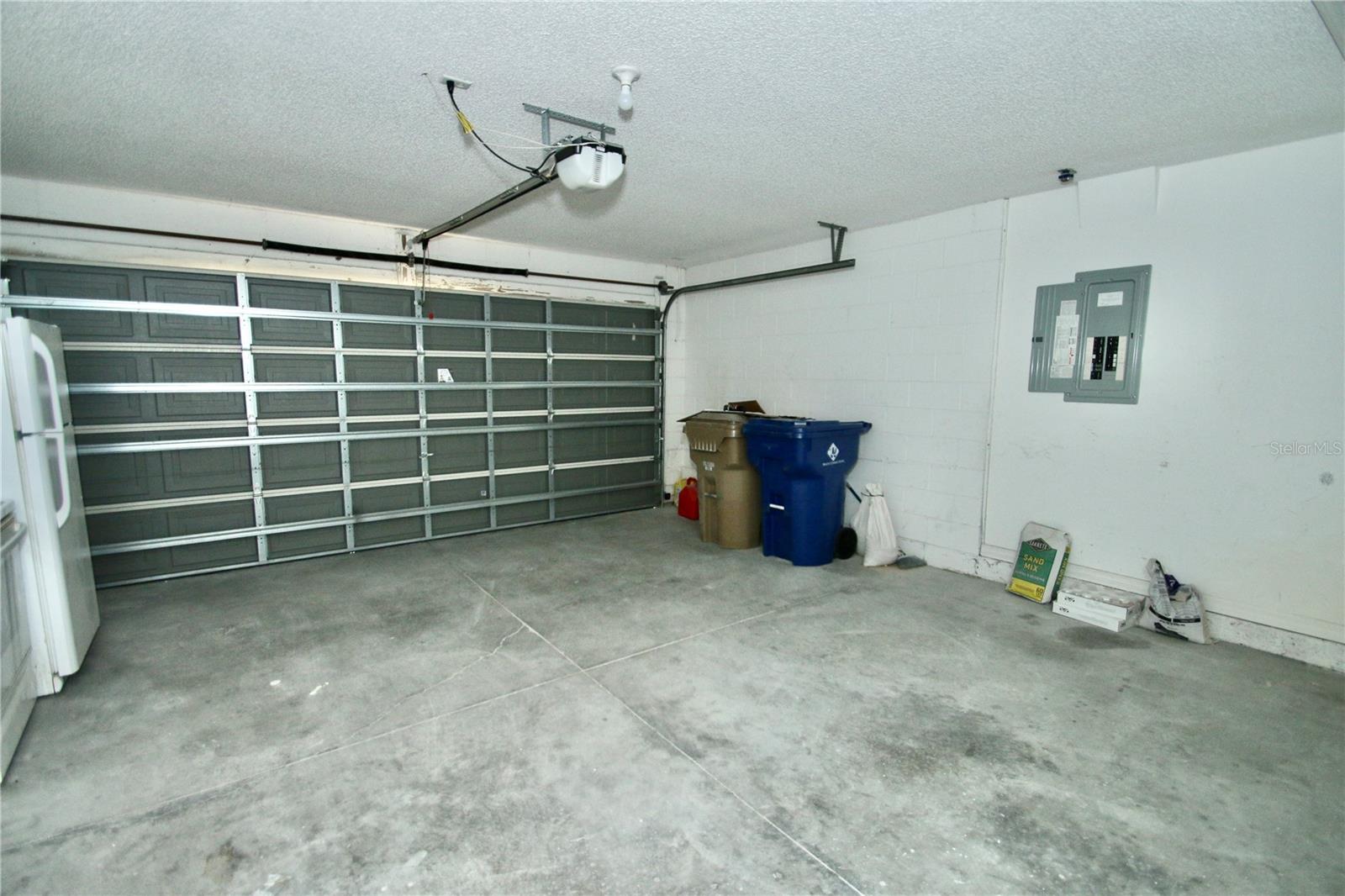 GREEN VALLEY WEST - Residential Lease