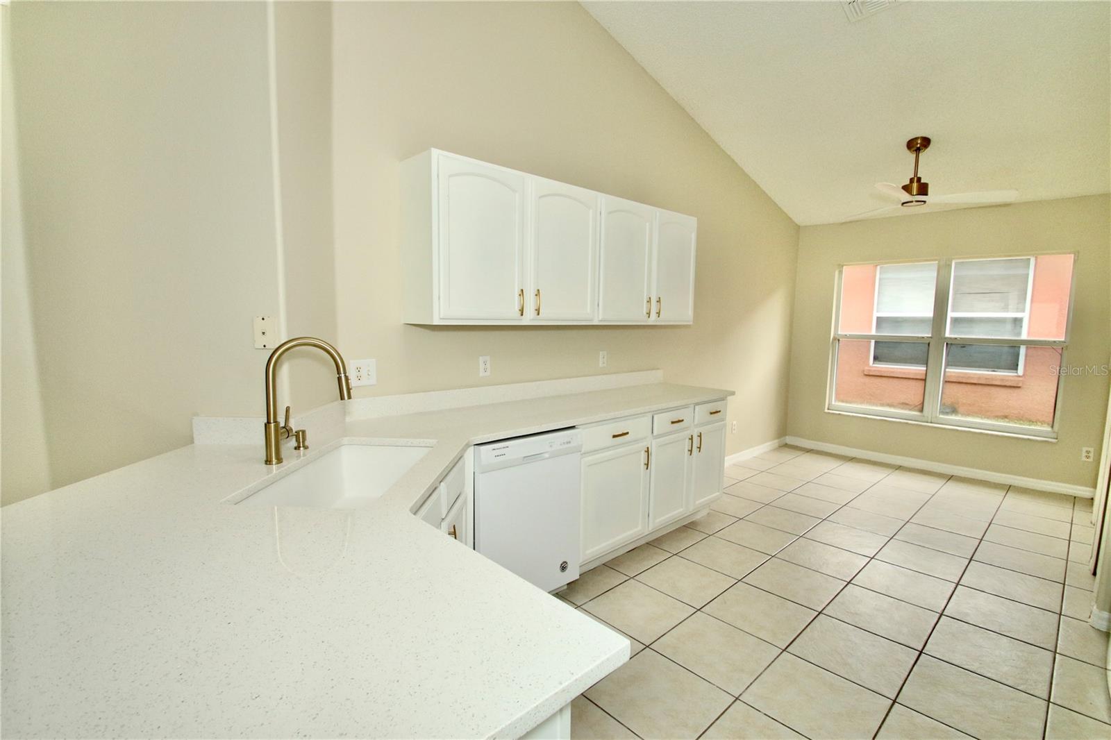 GREEN VALLEY WEST - Residential Lease