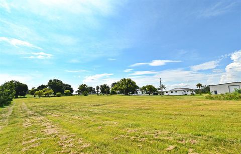 Tiny photo for 23637 State Road 19, Howey In The Hills, FL 34737 (MLS # O6330518)