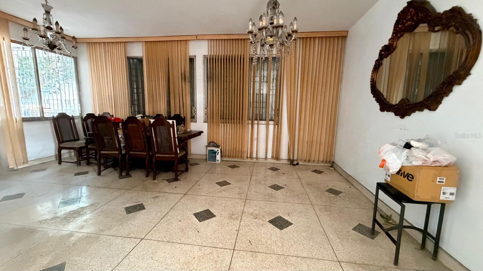 AVENIDA DR. TEJADA - Residential