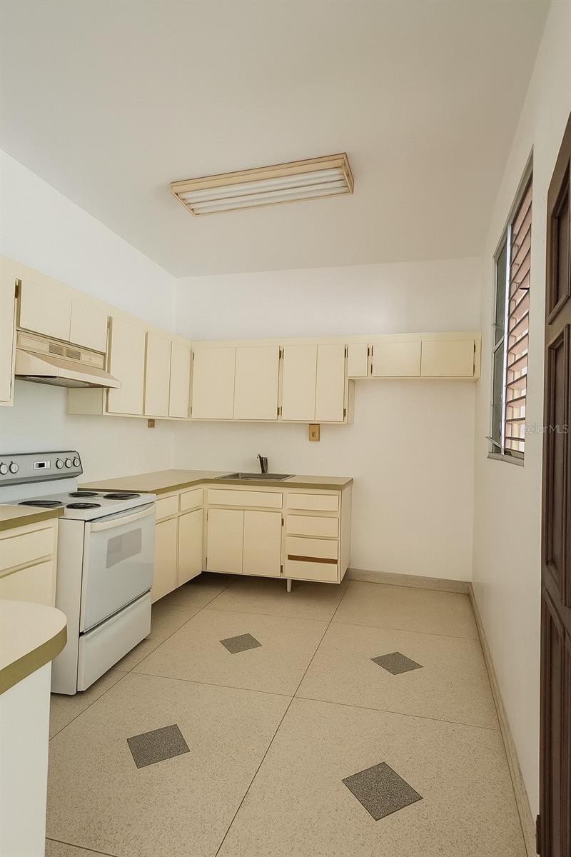 AVENIDA DR. TEJADA - Residential