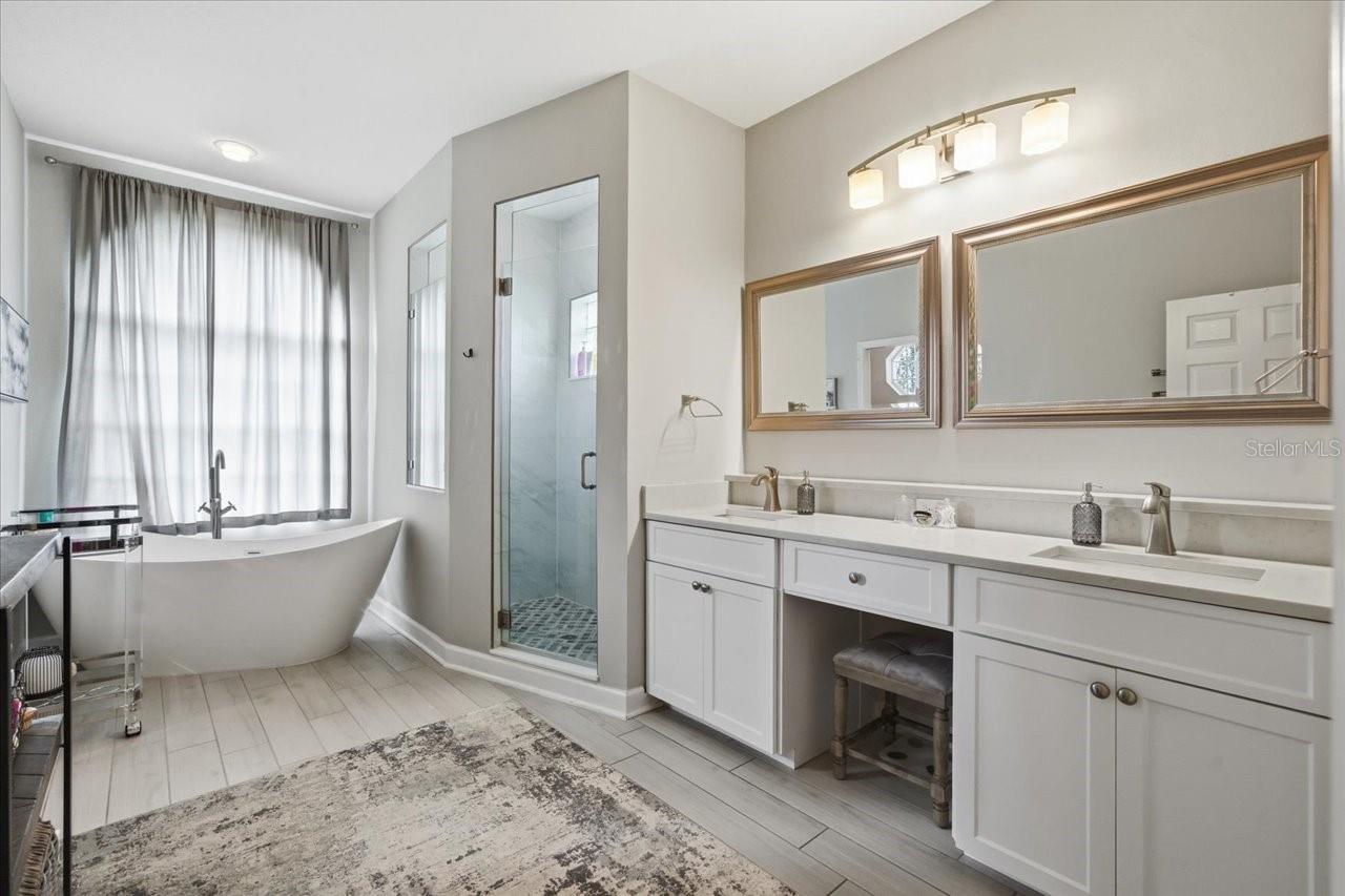 BELLE MEADE - Residential