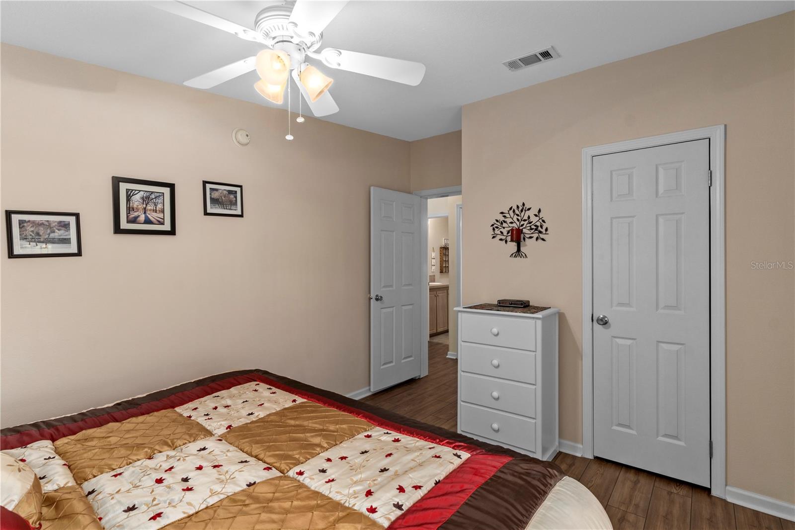 GRAND HORIZONS PH 03 - Residential