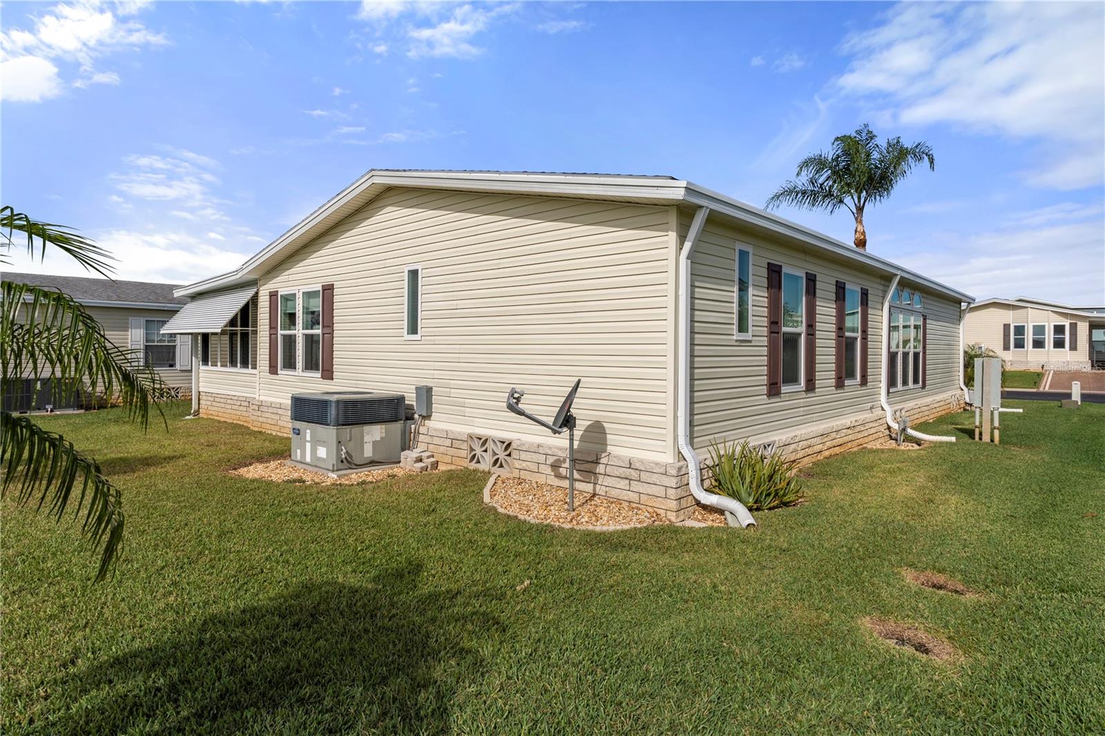 GRAND HORIZONS PH 03 - Residential