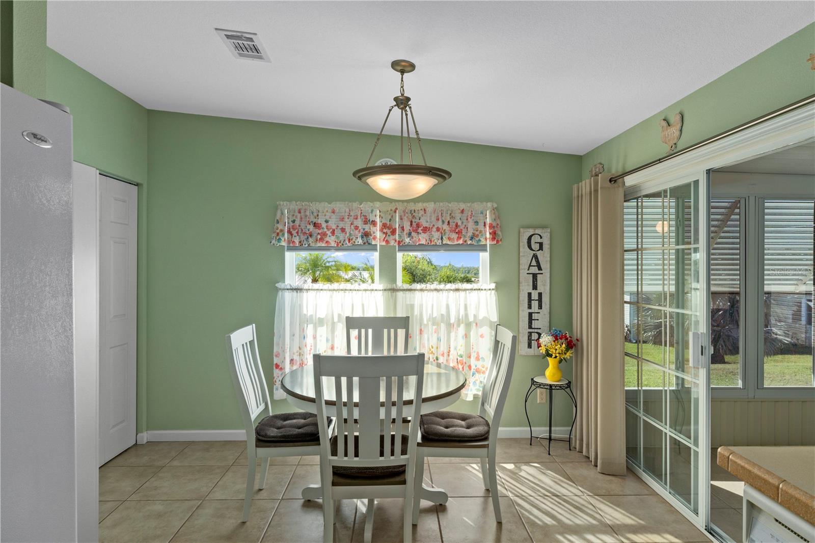 GRAND HORIZONS PH 03 - Residential