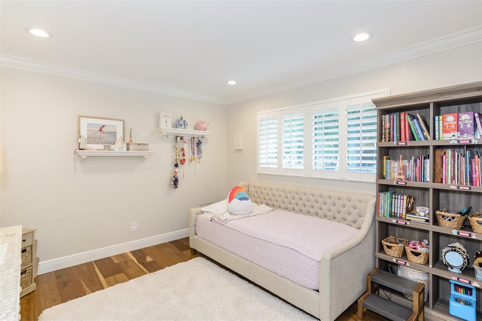 Start every morning with sunrays filtering through majestic oak trees – image 41