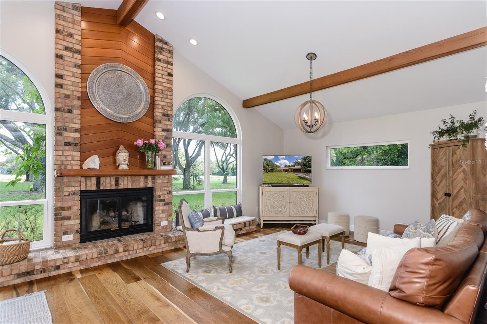 Start every morning with sunrays filtering through majestic oak trees – image 16