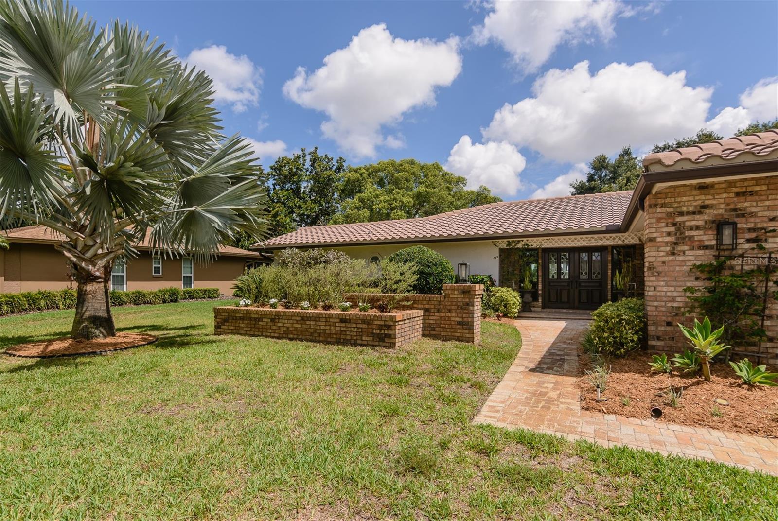 2860 QUAIL HOLLOW ROAD W