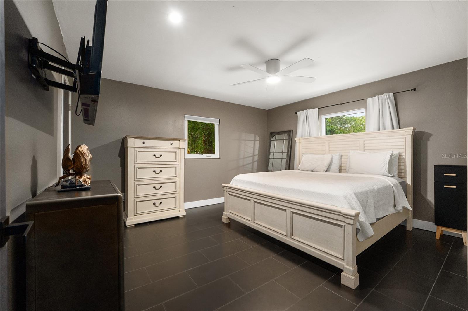 1214 NW 55TH TERRACE