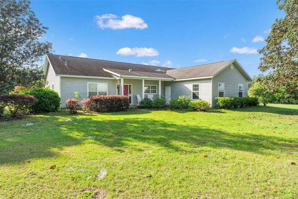 Photo of 26000 Bayhead Road, Dade City, FL 33523 (MLS # W7874551)