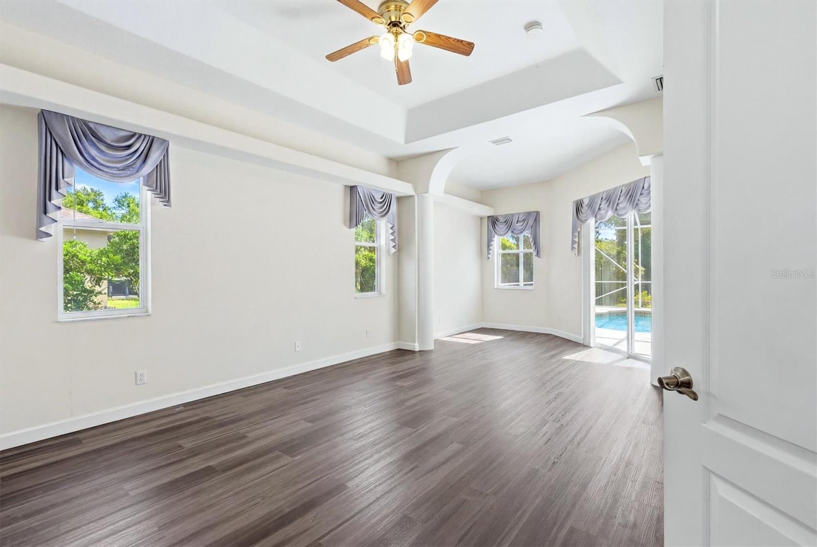 MANASOTA MANOR - Residential