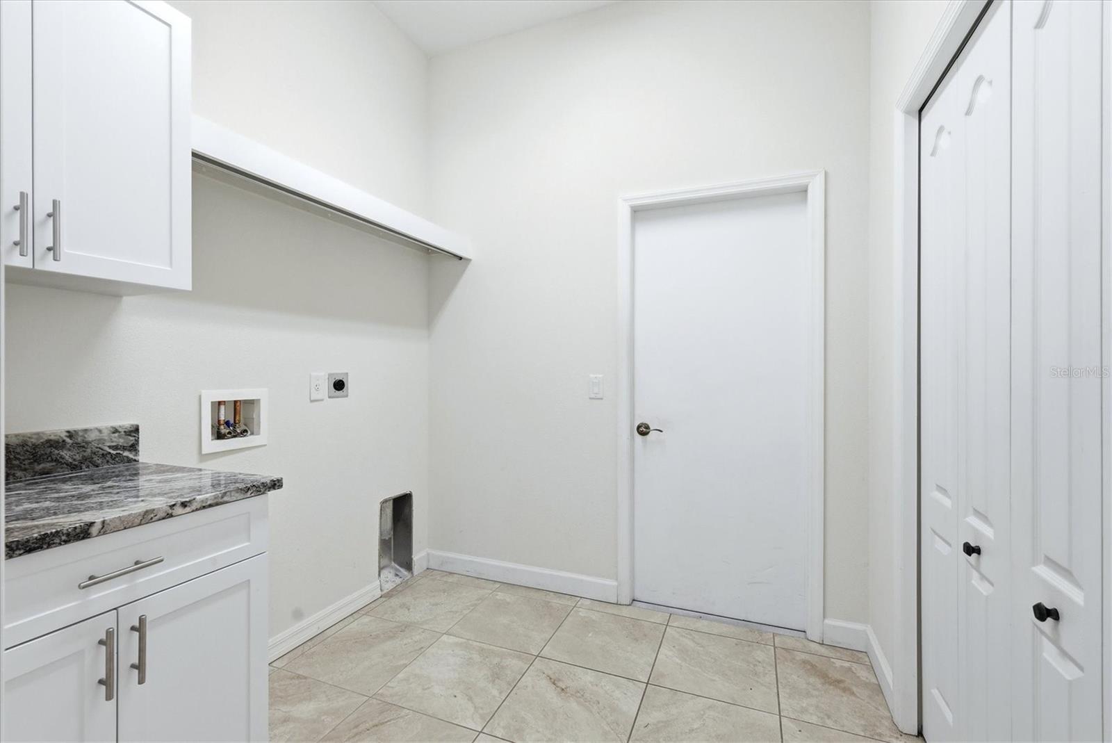 MANASOTA MANOR - Residential