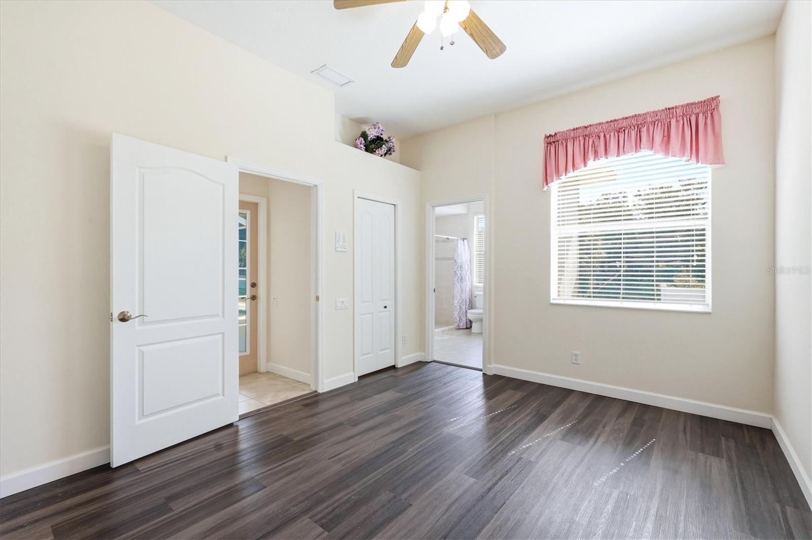 MANASOTA MANOR - Residential