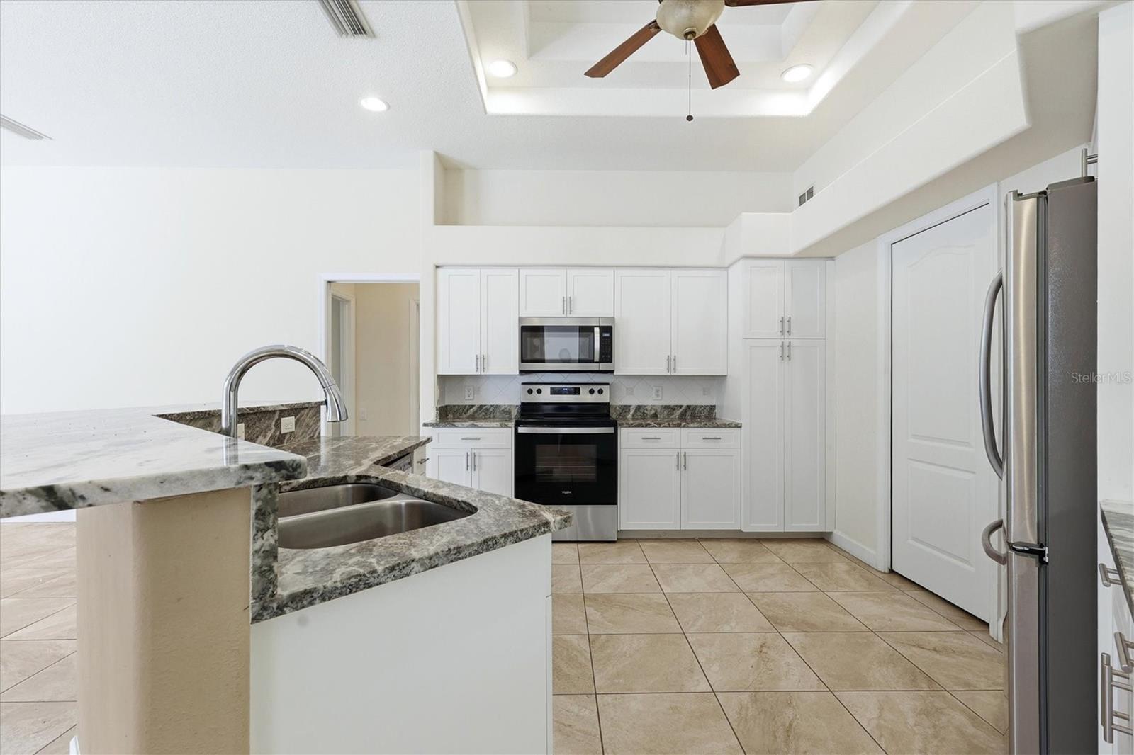 MANASOTA MANOR - Residential