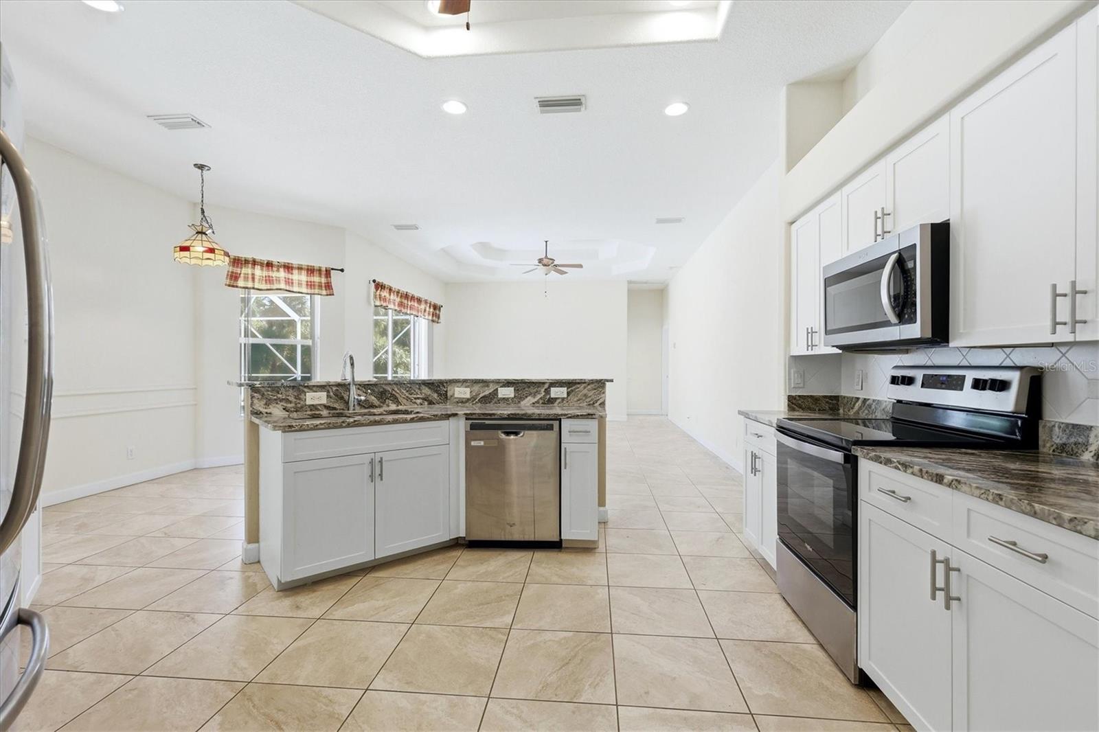 MANASOTA MANOR - Residential